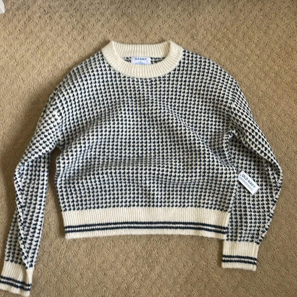 Old navy sweater, NWT, XS